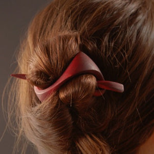 
            
                Load image into Gallery viewer, Hair Clip no. 305
            
        